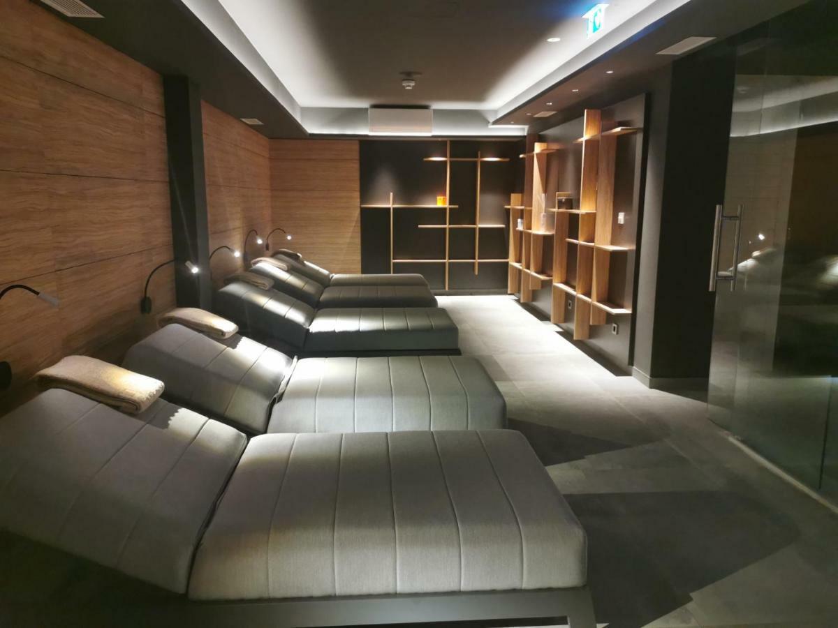 奥利亚酒店 诺瓦利娅 外观 照片