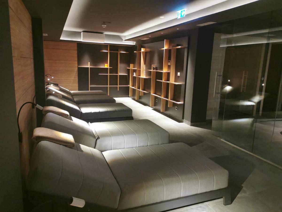 奥利亚酒店 诺瓦利娅 外观 照片